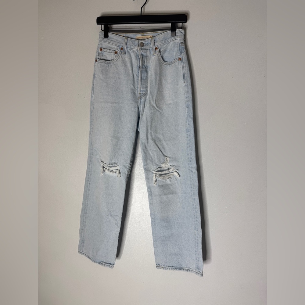 Levi’s Premium Ribcage Straight Ankle‎ Jeans Size 25